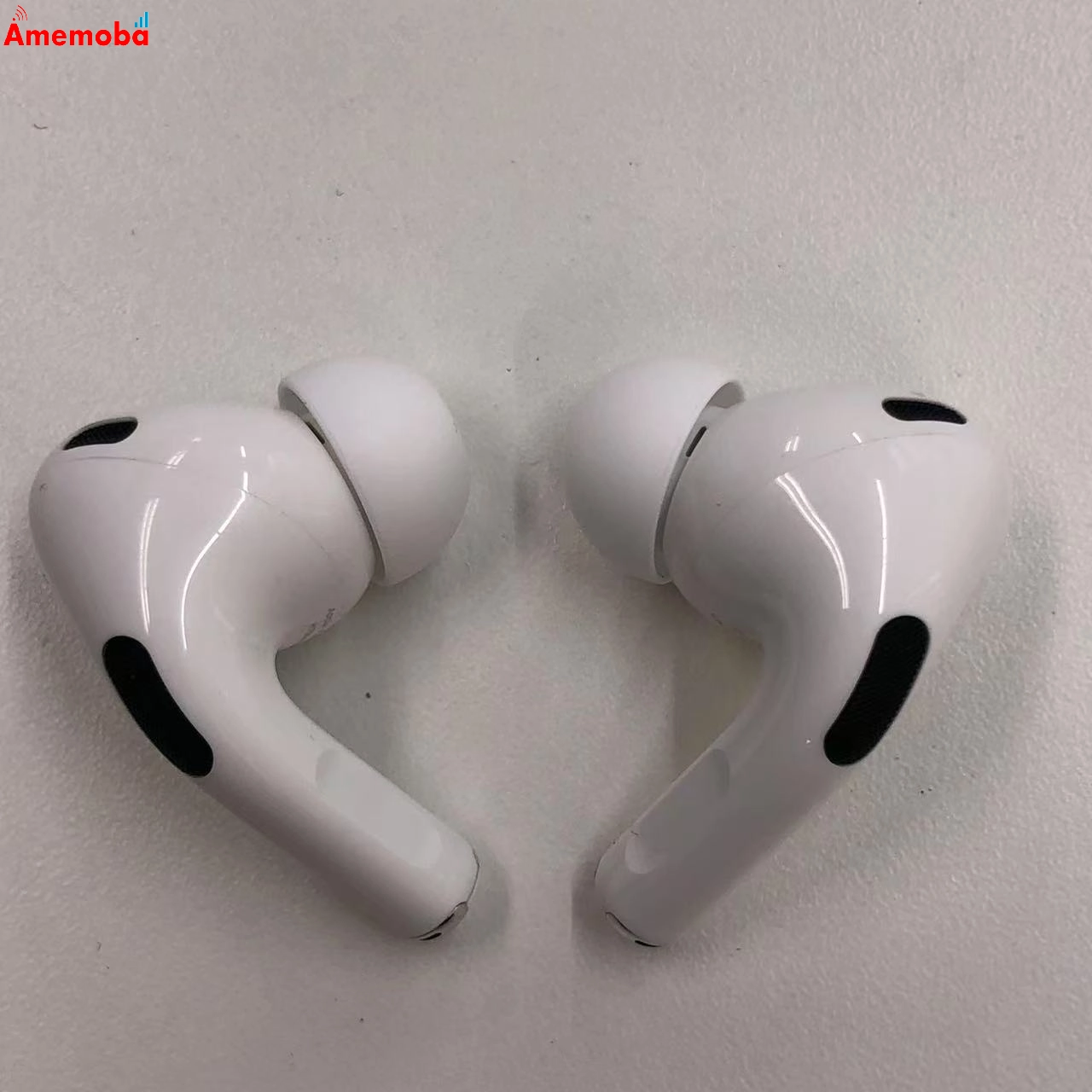 AirPods Pro 第2世代 MagSafe充電ケース（USB-C）付き MTJV3J/A ホワイト