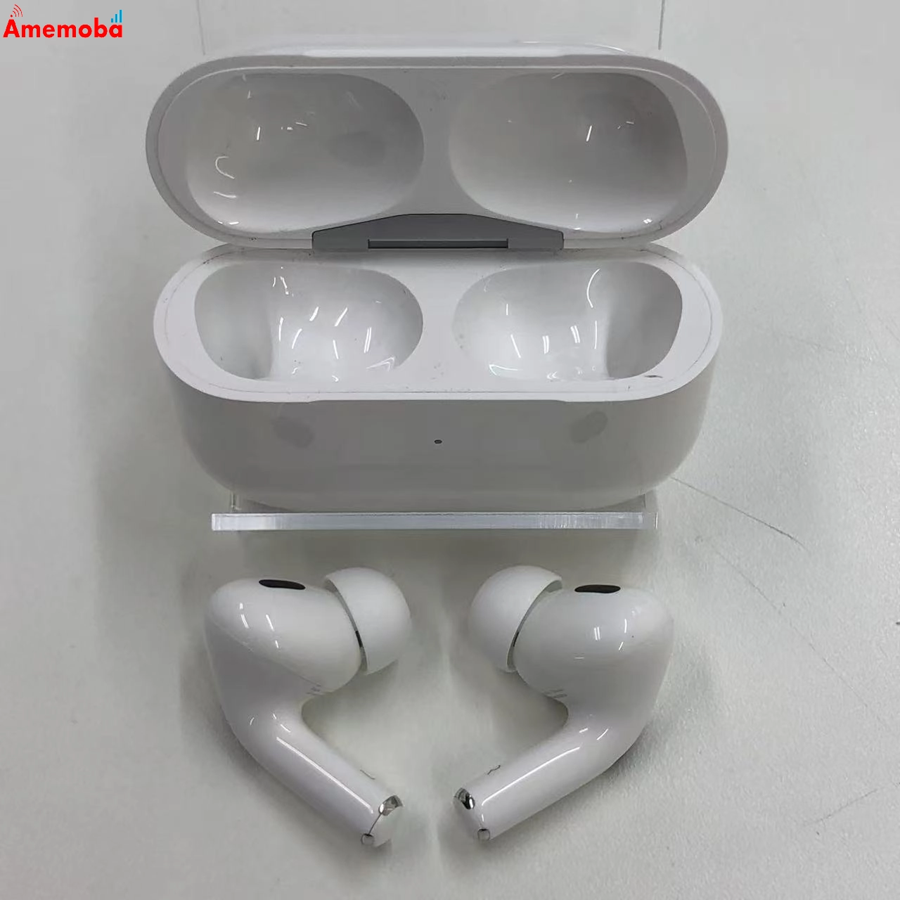 AirPods Pro 第2世代 MagSafe充電ケース(USB-C)付き MTJV3J/A ホワイト