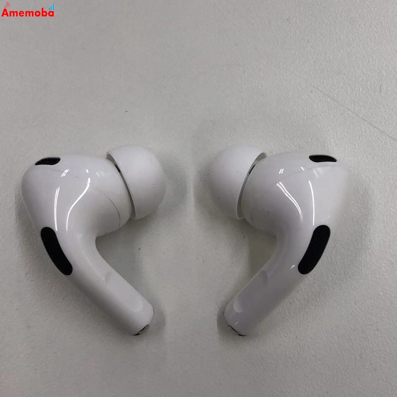 AirPods Pro 第2世代 MagSafe充電ケース(USB-C)付き MTJV3J/A ホワイト