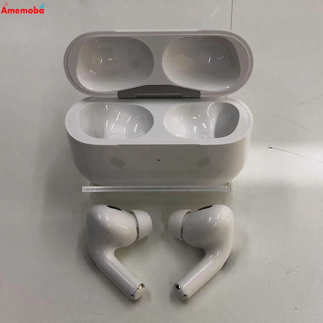 AirPods Pro 第2世代 MagSafe充電ケース(USB-C)付き MTJV3J/A 極美品 ホワイト