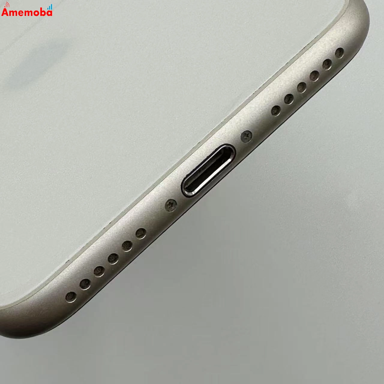 iPhoneSE 第3世代 128GB スターライト MMYG3J/A SoftBank版SIMフリー 極美品