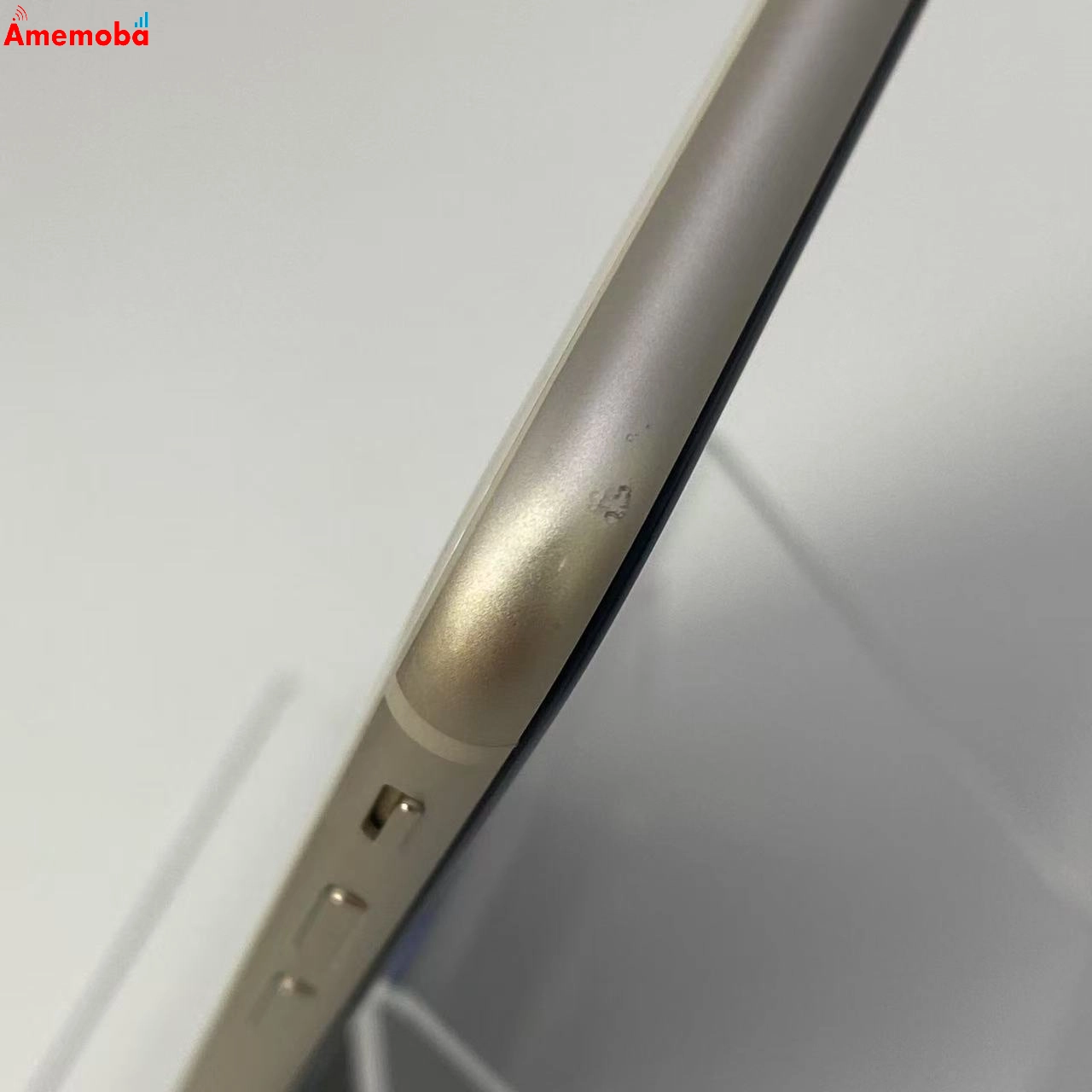 iPhoneSE 第3世代 64GB スターライト MMYD3J/A docomo版SIMフリー