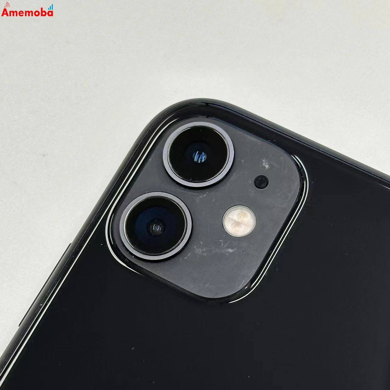 iPhone11 64GB ブラック MWLT2J/A docomo版SIMフリー 美品