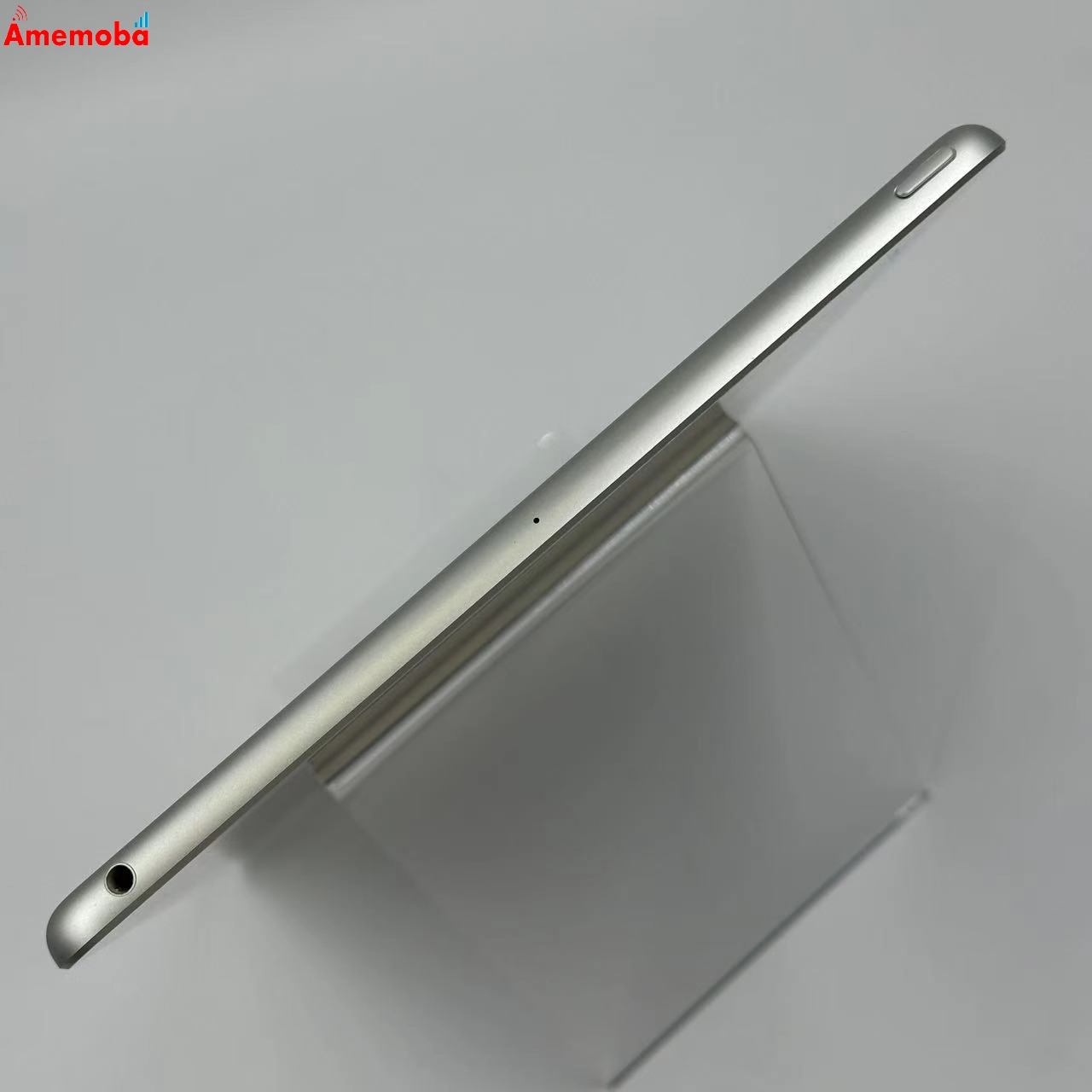 iPad 第8世代 Wi-Fiモデル 32GB シルバー MYLA2J/A 極美品