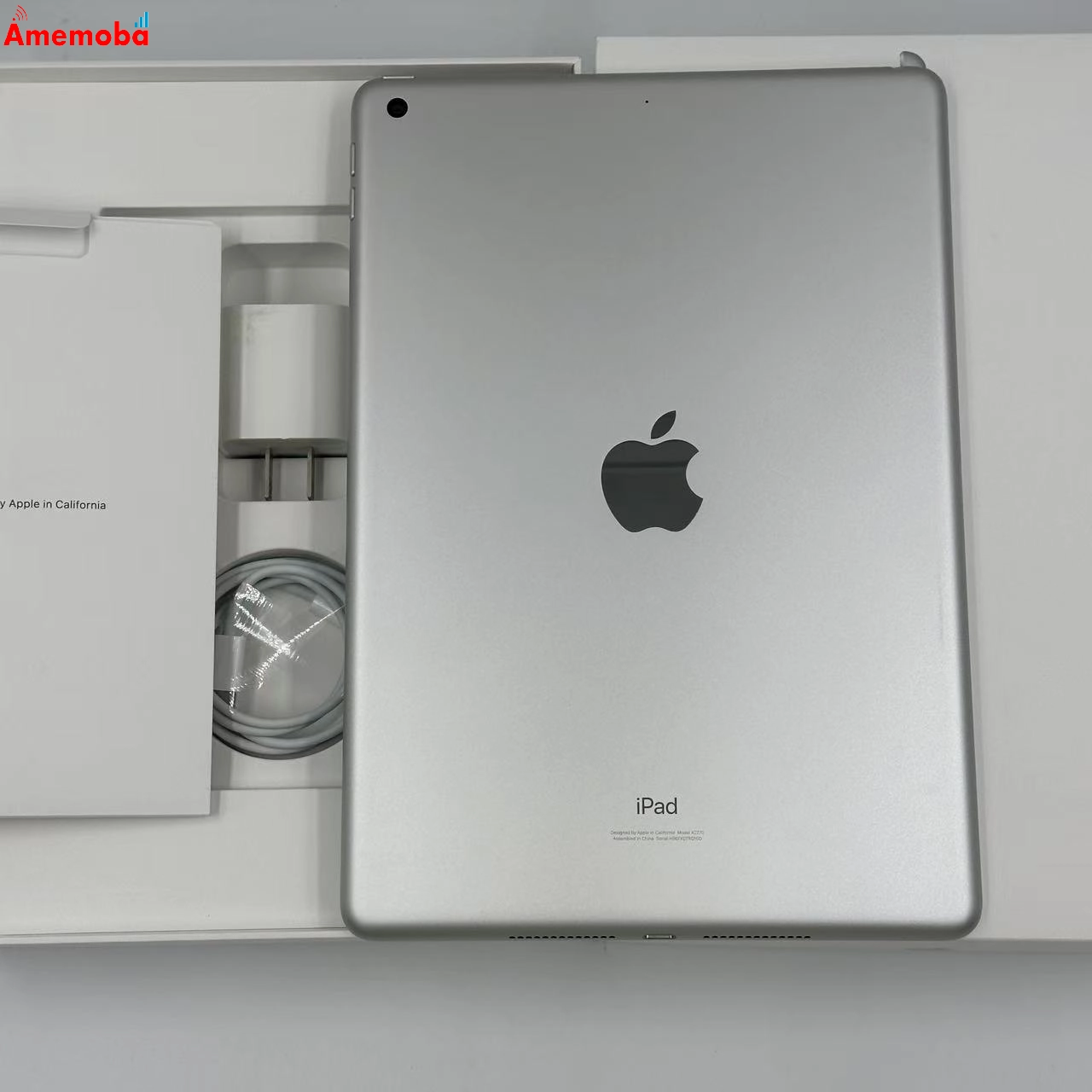 iPad 第8世代 Wi-Fiモデル 32GB シルバー MYLA2J/A 極美品