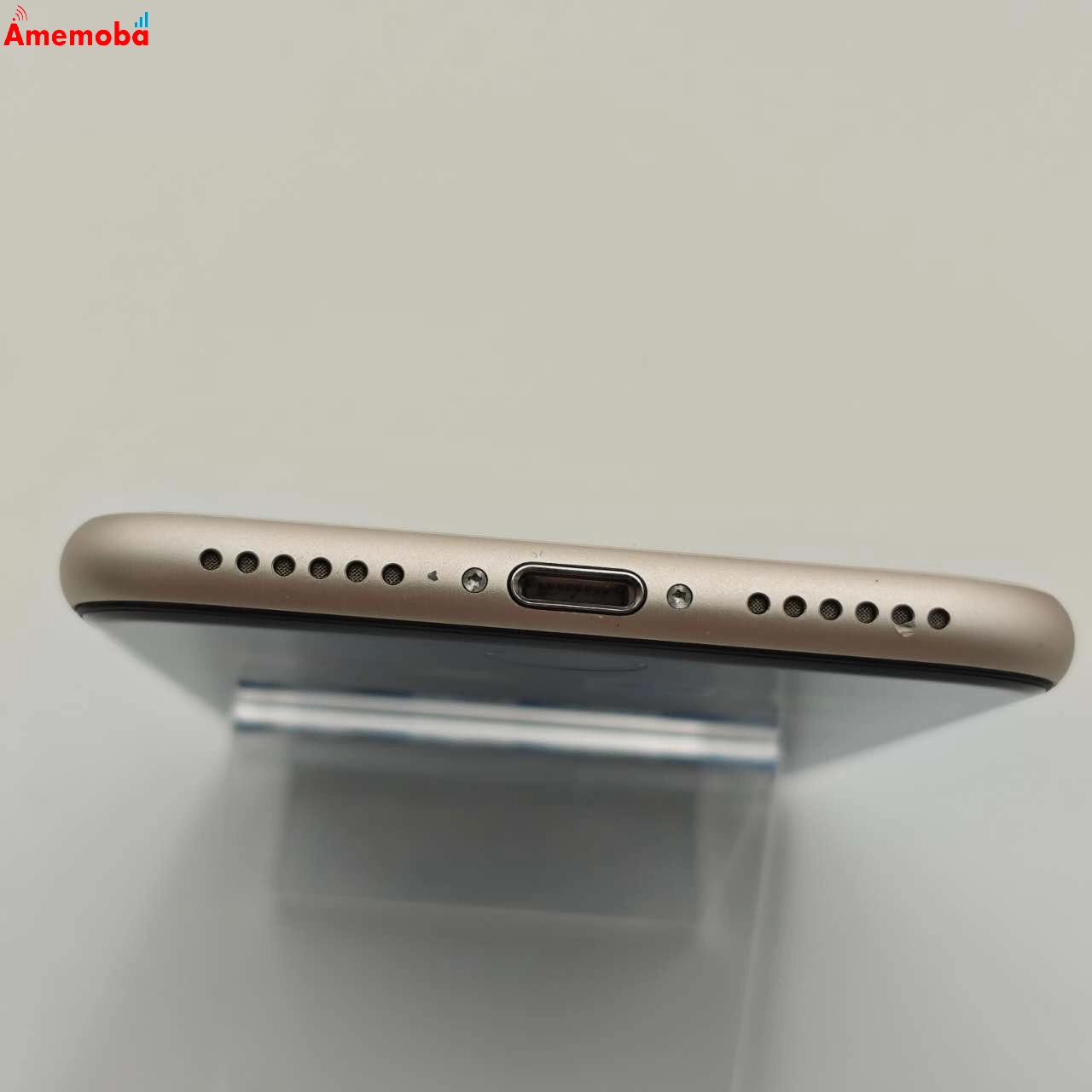 iPhoneSE 第3世代 64GB スターライト MMYD3J/A docomo版SIMフリー 美品