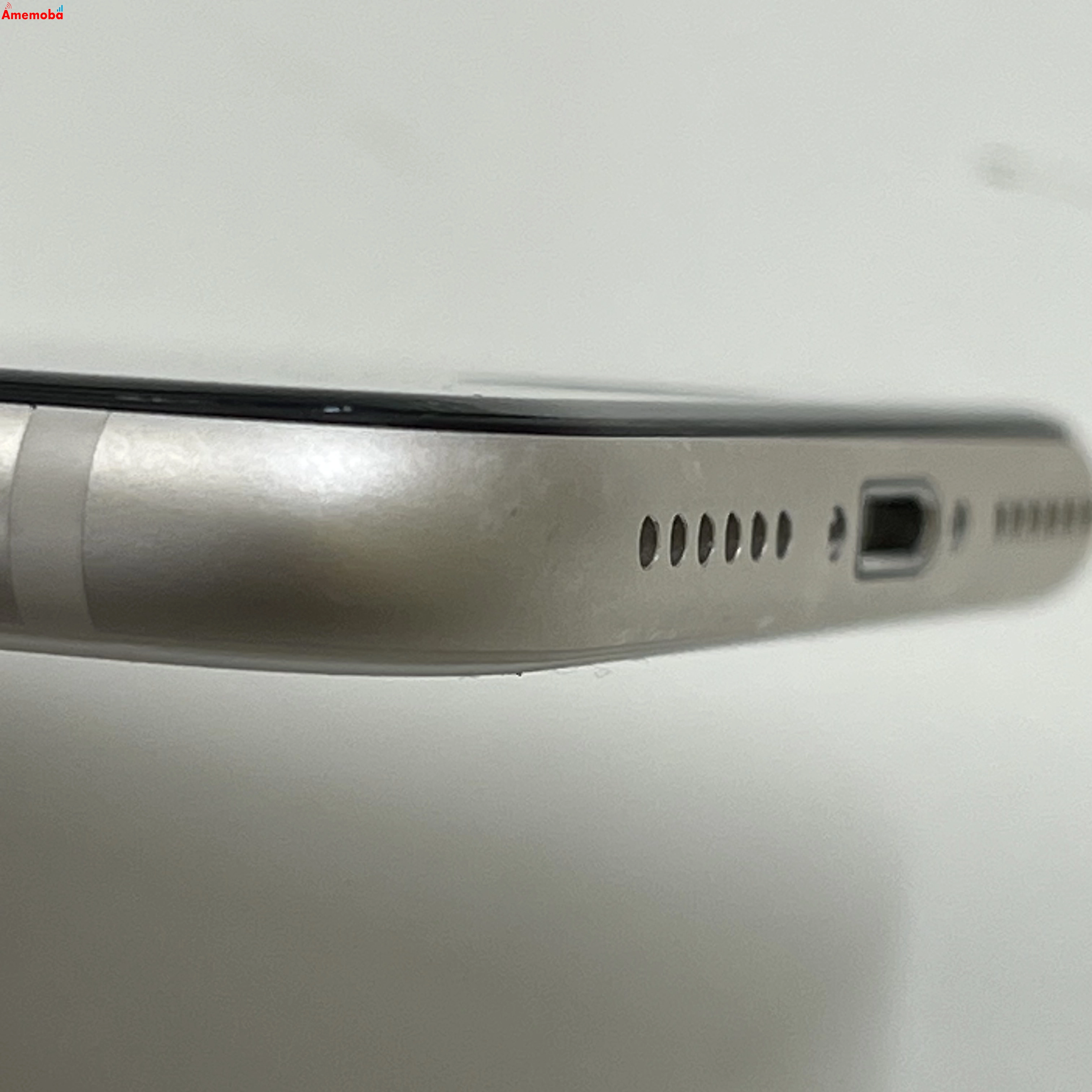 iPhoneSE 第3世代 64GB スターライト MMYD3J/A SoftBank版SIMフリー