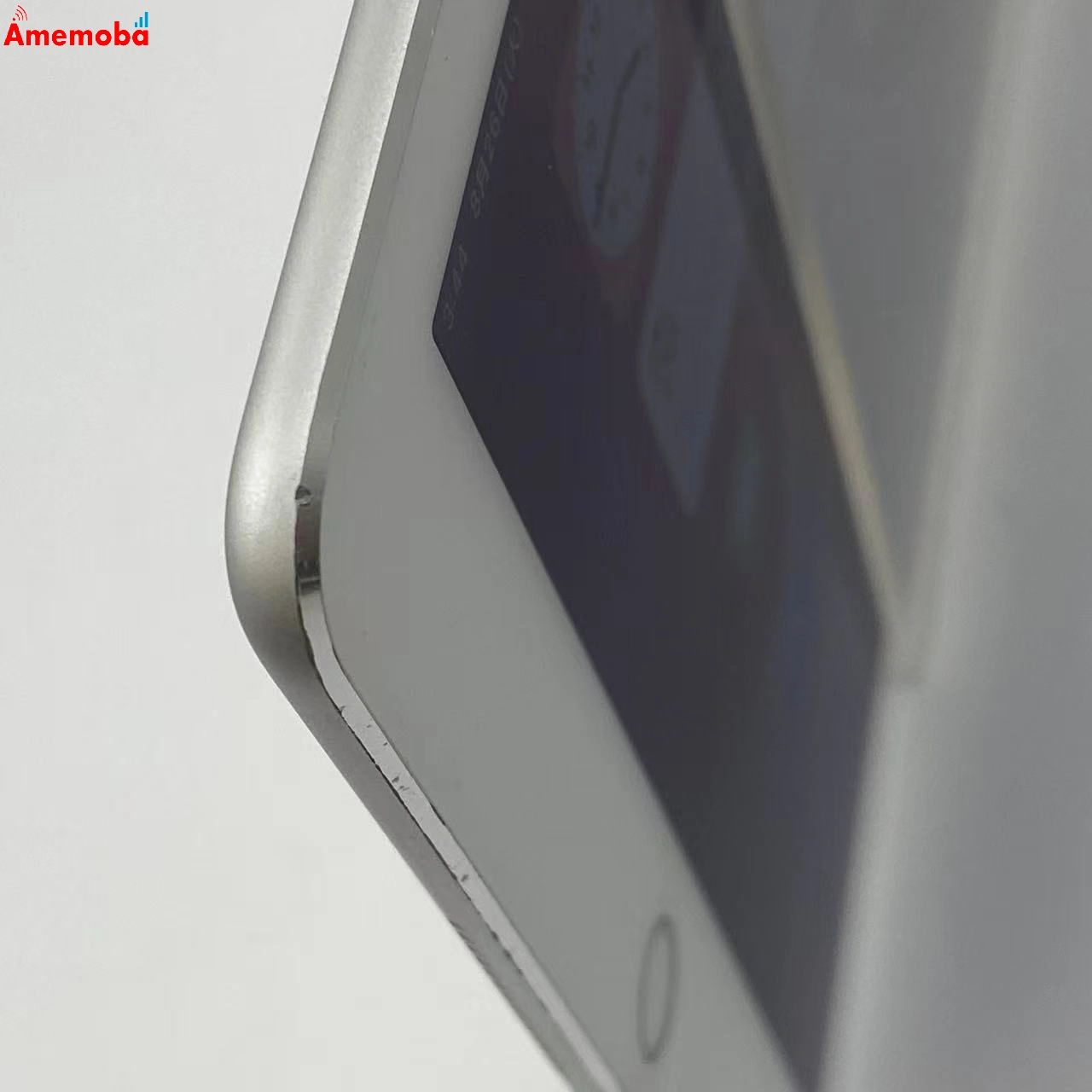 iPad Air 第2世代 32GB シルバー MNVQ2J/A docomo版 美品