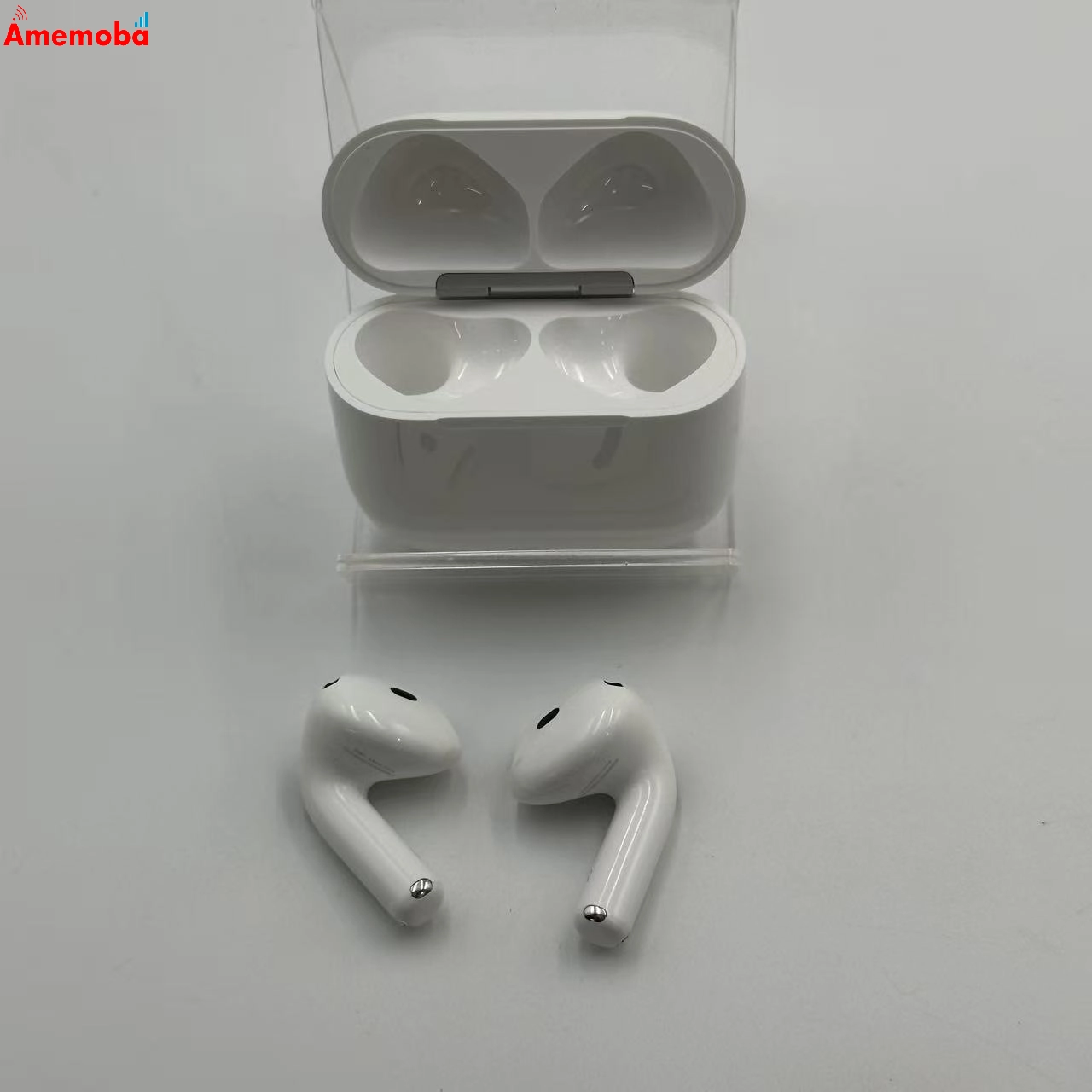 AirPods 第4世代 アクティブノイズキャンセリング搭載 ホワイト MXP93J/A 美品