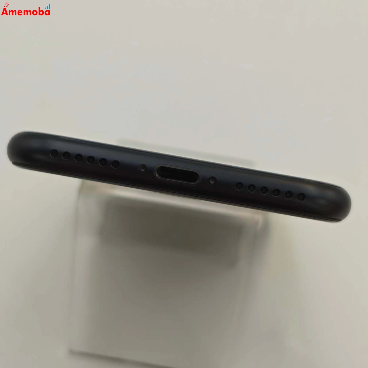 iPhoneSE 第3世代 64GB ミッドナイト MMYC3J/A docomo版SIMフリー 美品