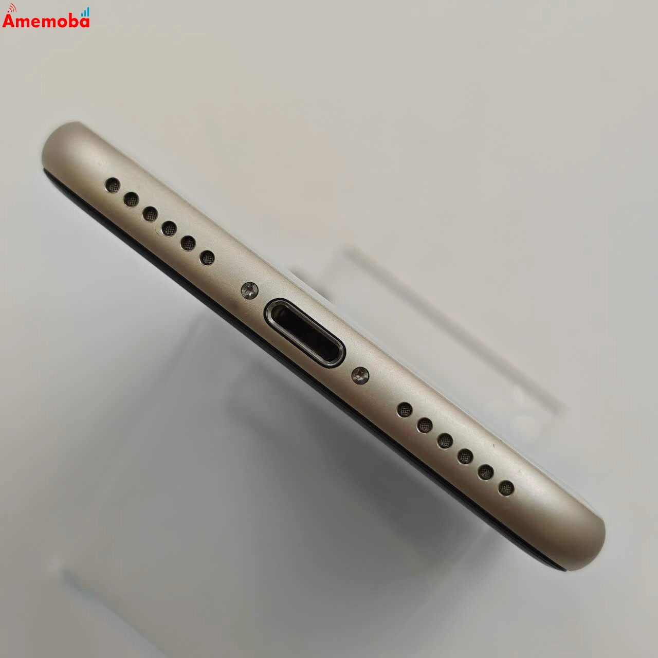 iPhoneSE 第3世代 64GB スターライト MMYD3J/A AU版SIMフリー 美品