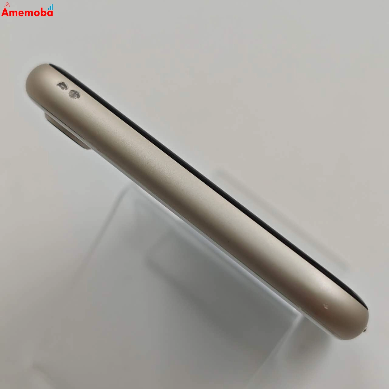 iPhoneSE 第3世代 64GB スターライト MMYD3J/A docomo版SIMフリー