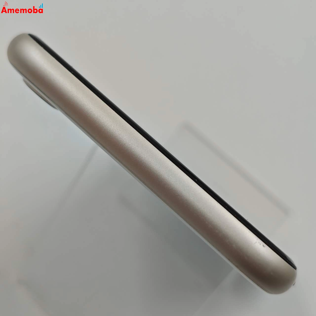 iPhoneSE 第3世代 64GB スターライト MMYD3J/A AU版SIMフリー