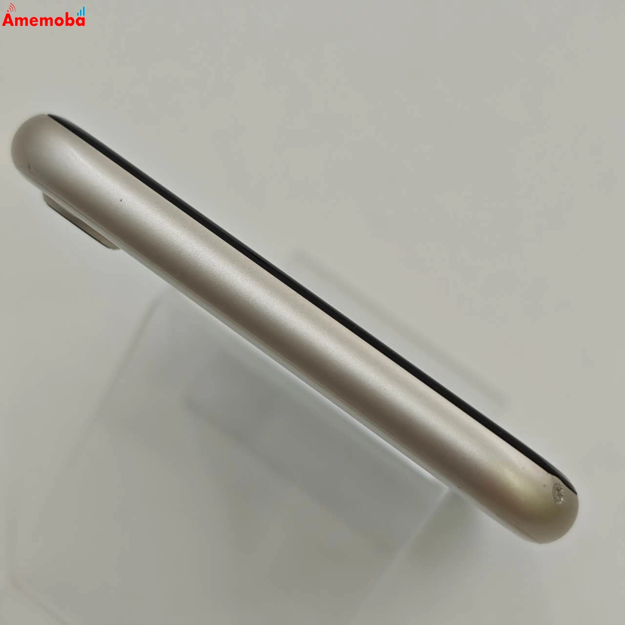 iPhoneSE 第3世代 64GB スターライト MMYD3J/A AU版SIMフリー