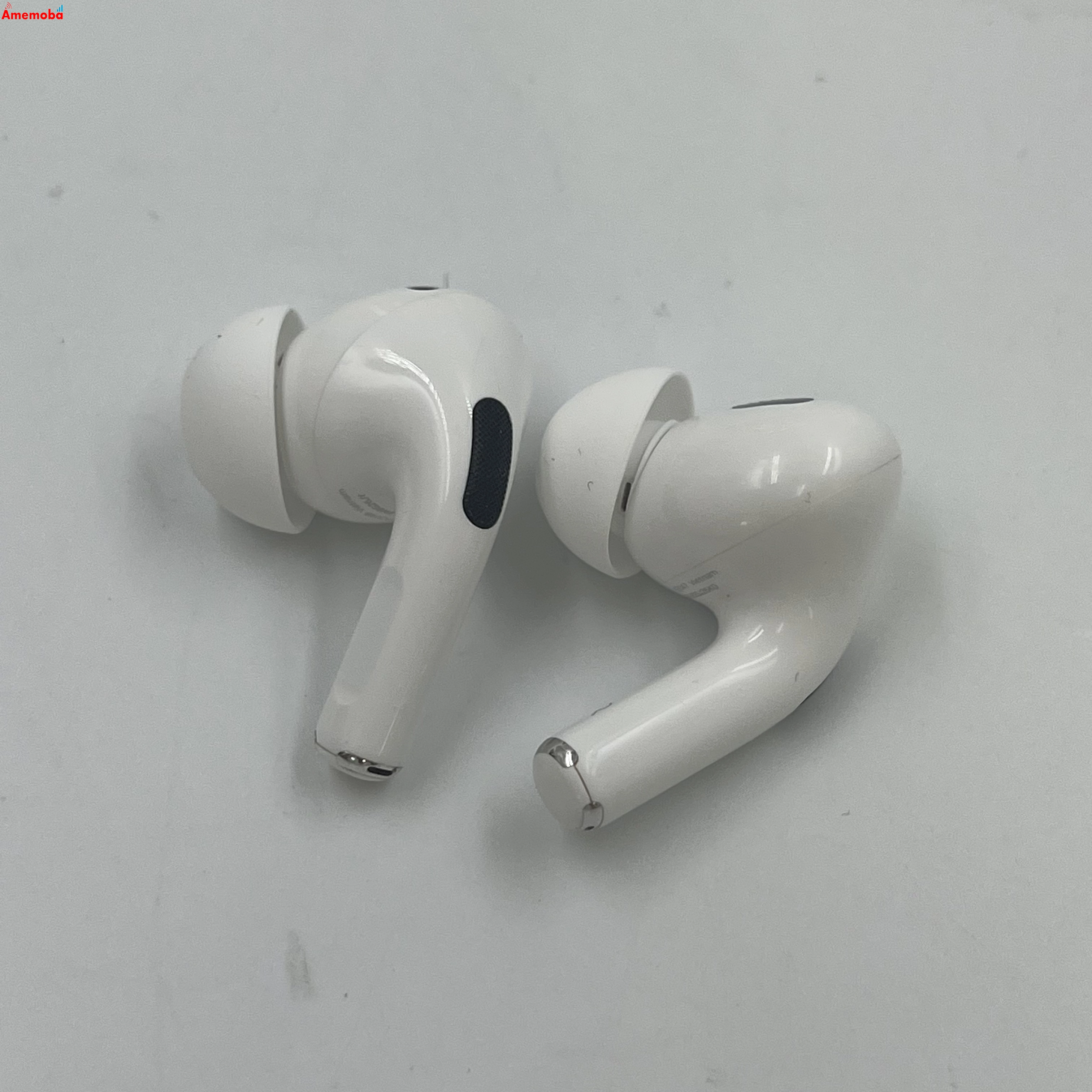 AirPods Pro 第2世代 USB-C * Apple * ホワイト MTJV3J/A au 美品