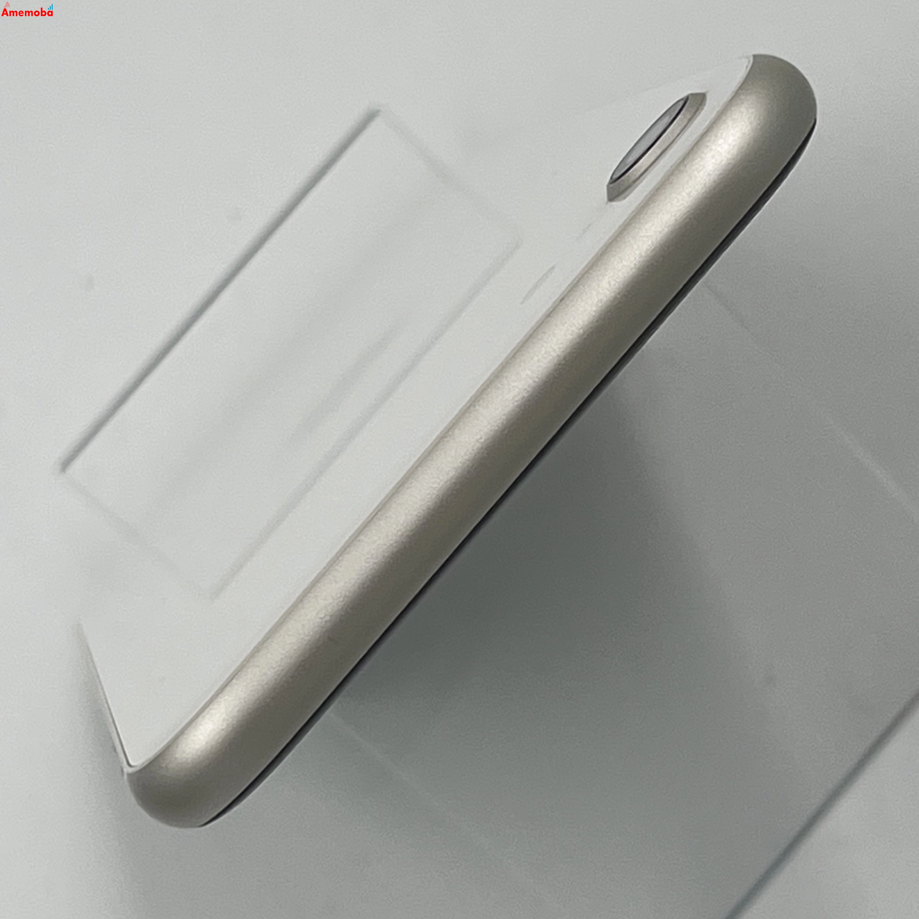 iPhoneSE 第3世代 64GB スターライト MMYD3J/A SoftBank版SIMフリー 美品