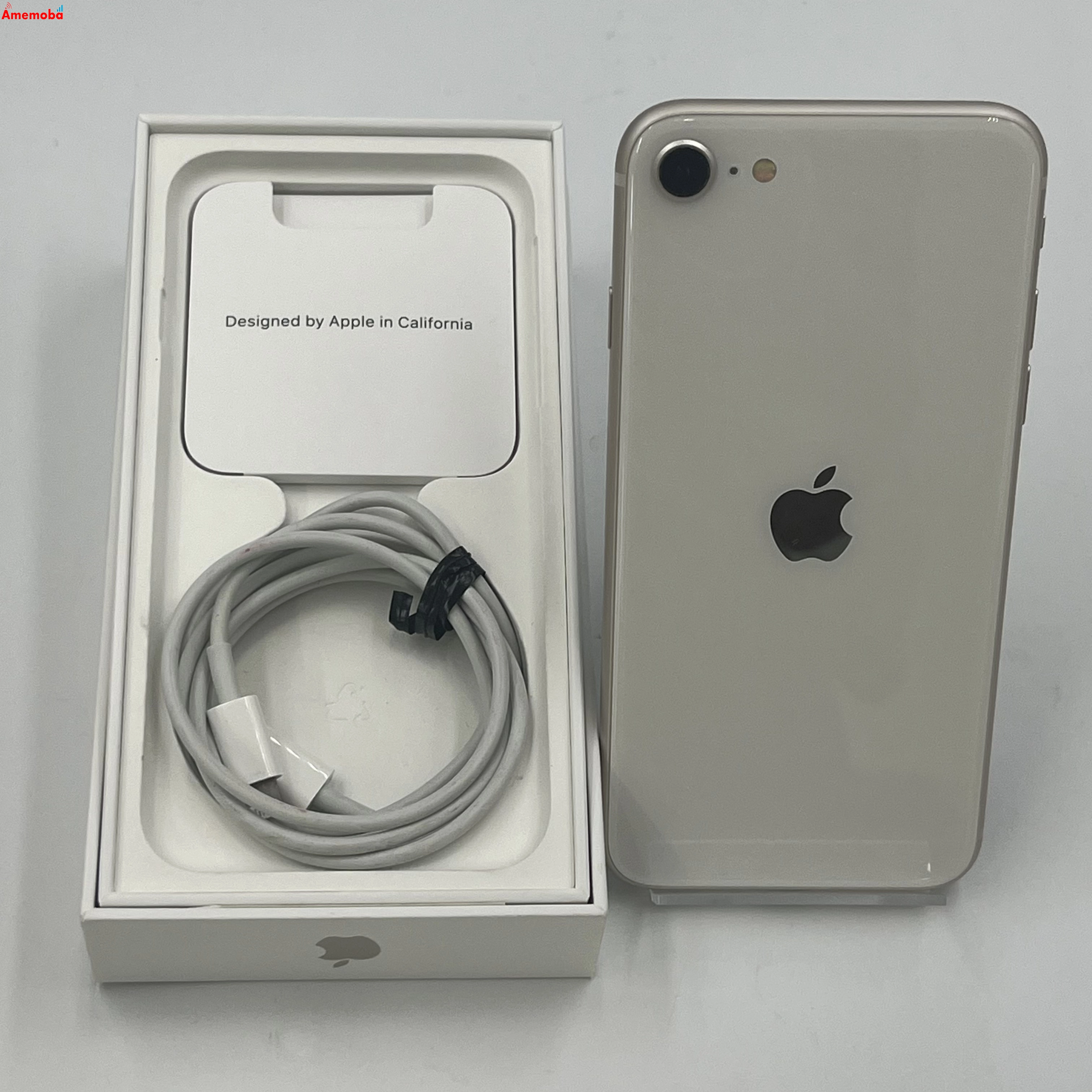 iPhoneSE 第3世代 128GB スターライト MMYG3J/A docomo版SIMフリー 美品