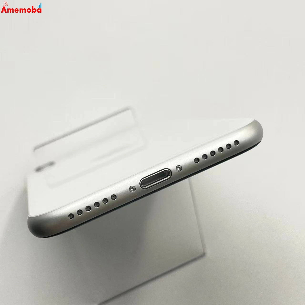 iPhoneSE 第2世代 256GB ホワイト MXVU2J/A docomo版SIMフリー 極美品