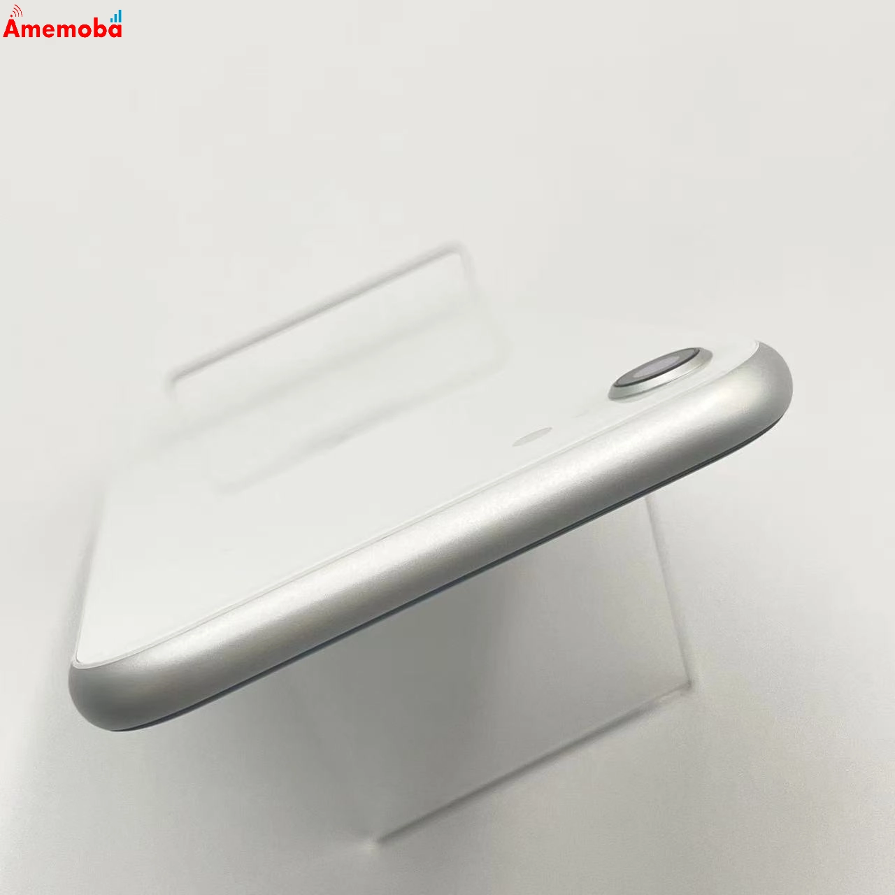 iPhoneSE 第2世代 128GB ホワイト NXD12J/A docomo版SIMフリー 交換未使用品