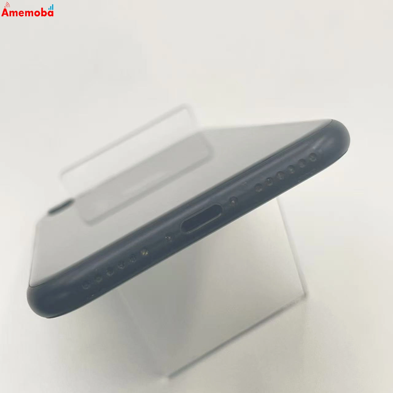 iPhoneSE 第2世代 256GB ブラック NXVT2J/A docomo版SIMフリー