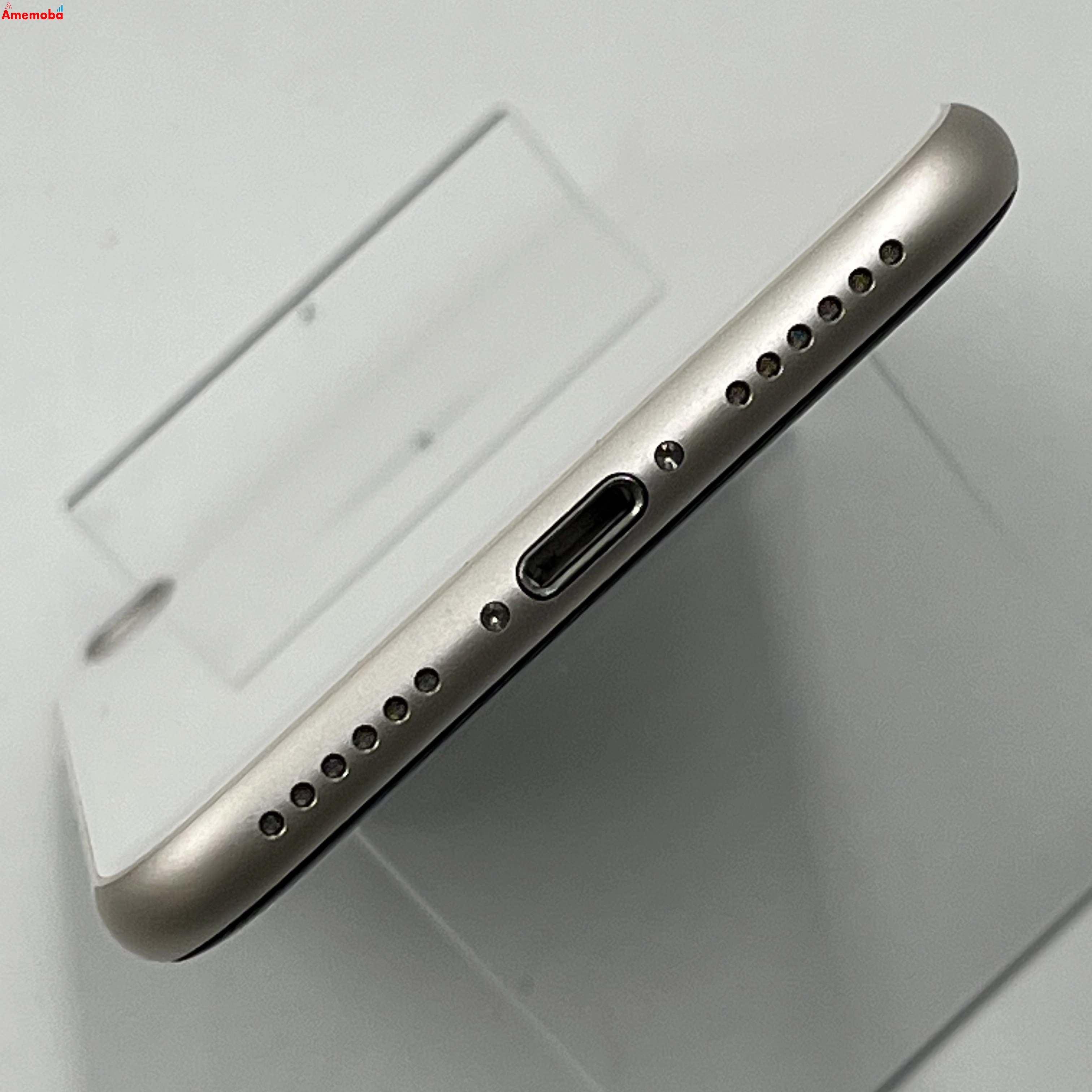 iPhoneSE 第3世代 128GB スターライト MMYG3J/A SoftBank版SIMフリー 極美品