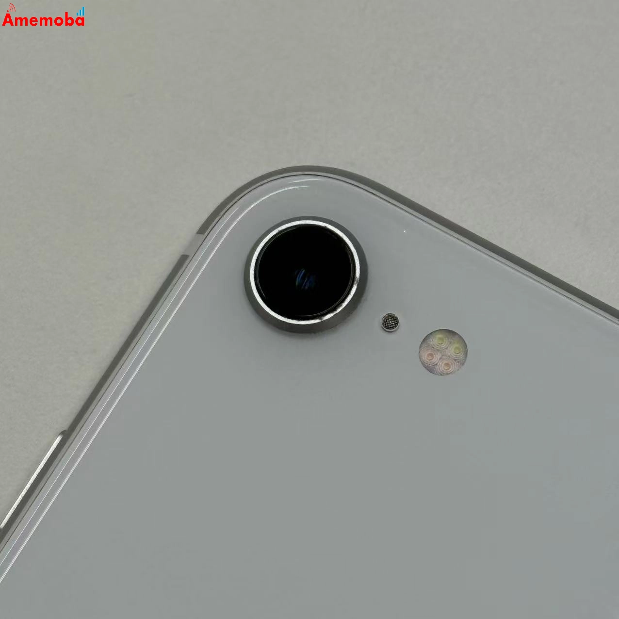 iPhoneSE 第2世代 64GB ホワイト MHGQ3J/A docomo版SIMフリー ジャンク品