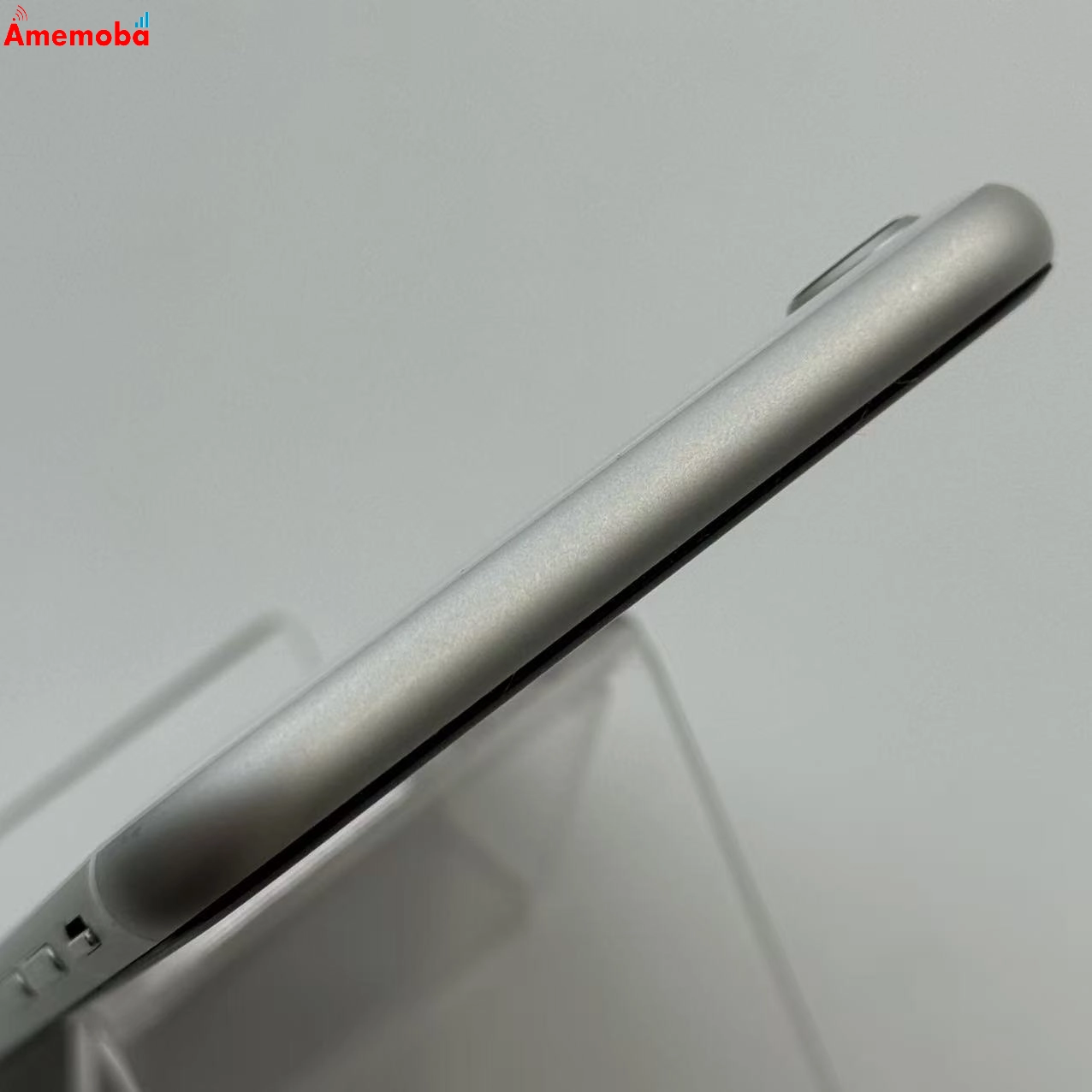 iPhoneSE 第2世代 64GB ホワイト MHGQ3J/A docomo版SIMフリー ジャンク品