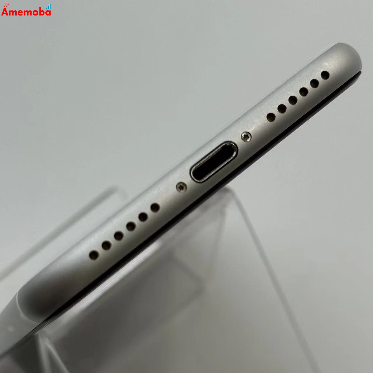 iPhoneSE 第2世代 64GB ホワイト MHGQ3J/A docomo版SIMフリー ジャンク品