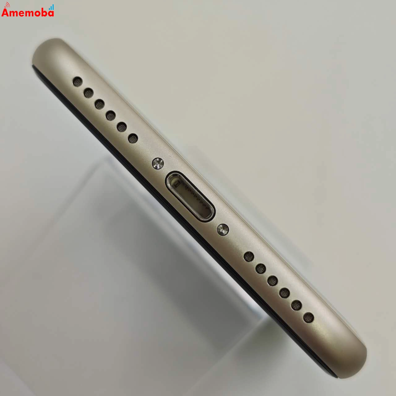 iPhoneSE 第3世代 64GB スターライト MMYD3J/A AU版SIMフリー 美品