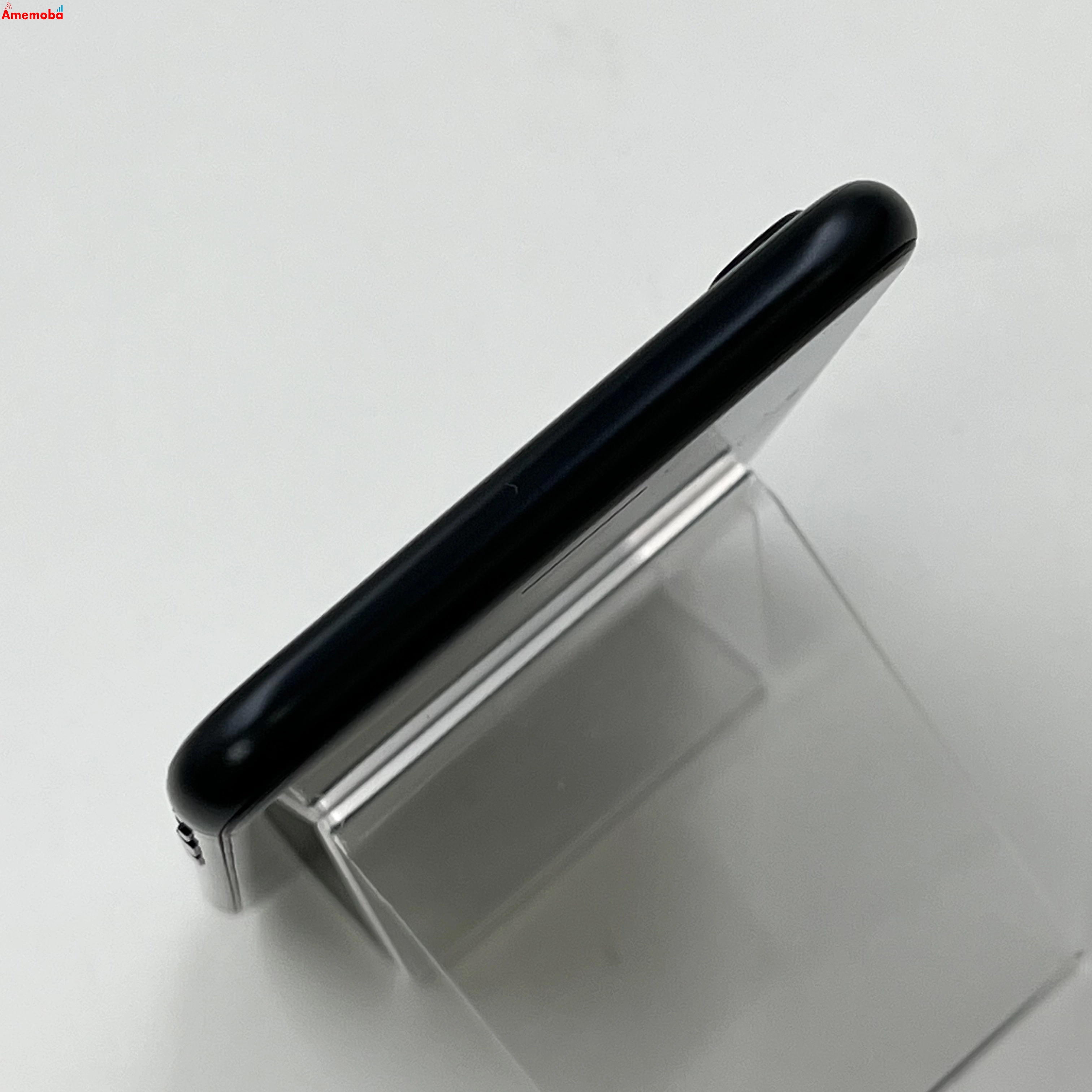 iPhoneSE 第3世代 128GB ミッドナイト NMYF3J/A docomo版SIMフリー 新品同様