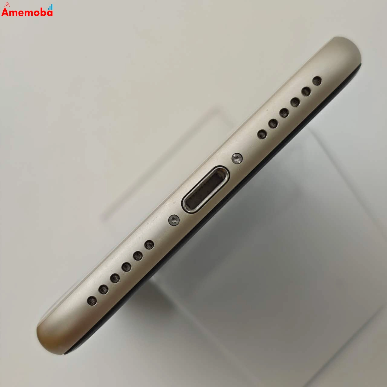 iPhoneSE 第3世代 64GB スターライト MMYD3J/A AU版SIMフリー