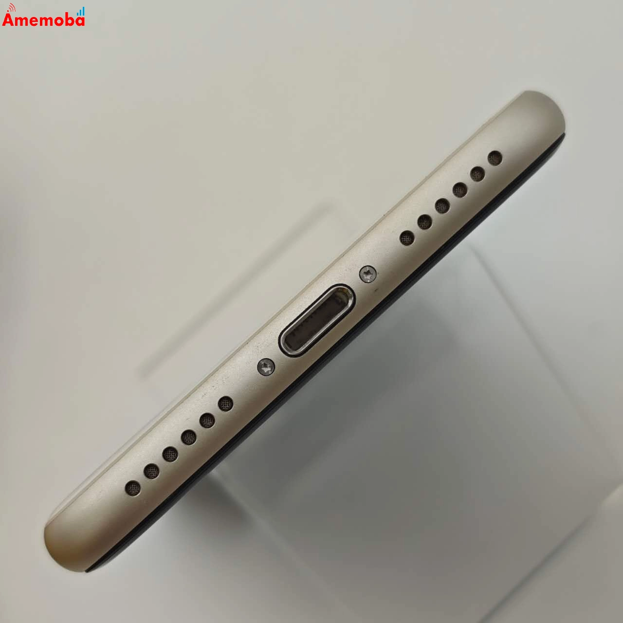 iPhoneSE 第3世代 64GB スターライト MMYD3J/A AU版SIMフリー