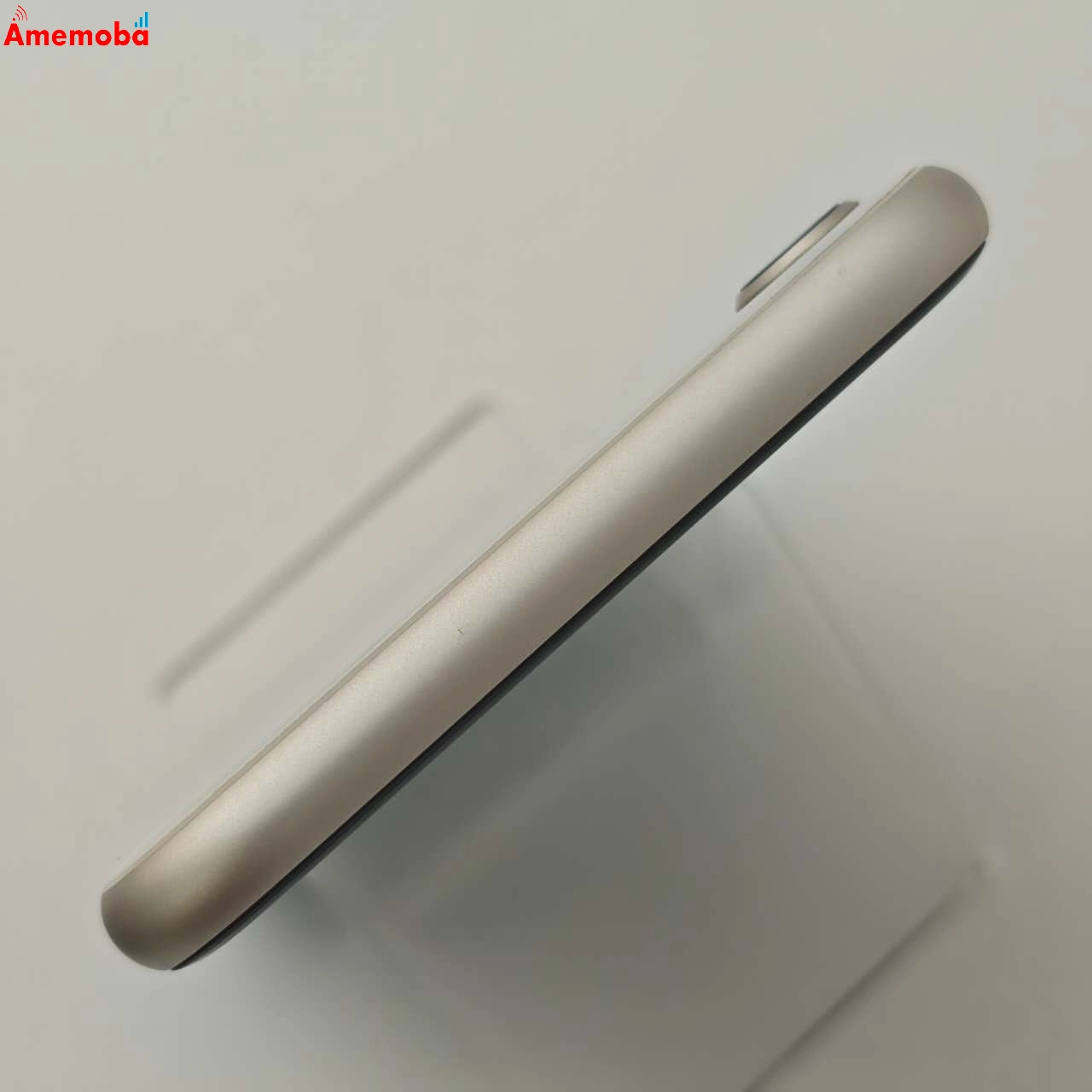 iPhoneSE 第3世代 64GB スターライト MMYD3J/A AU版SIMフリー 極美品