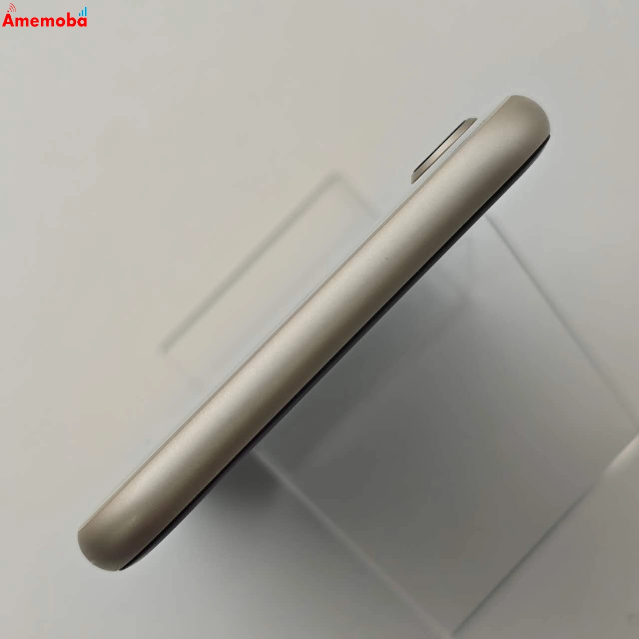 iPhoneSE 第3世代 64GB スターライト MMYD3J/A docomo版SIMフリー 極美品