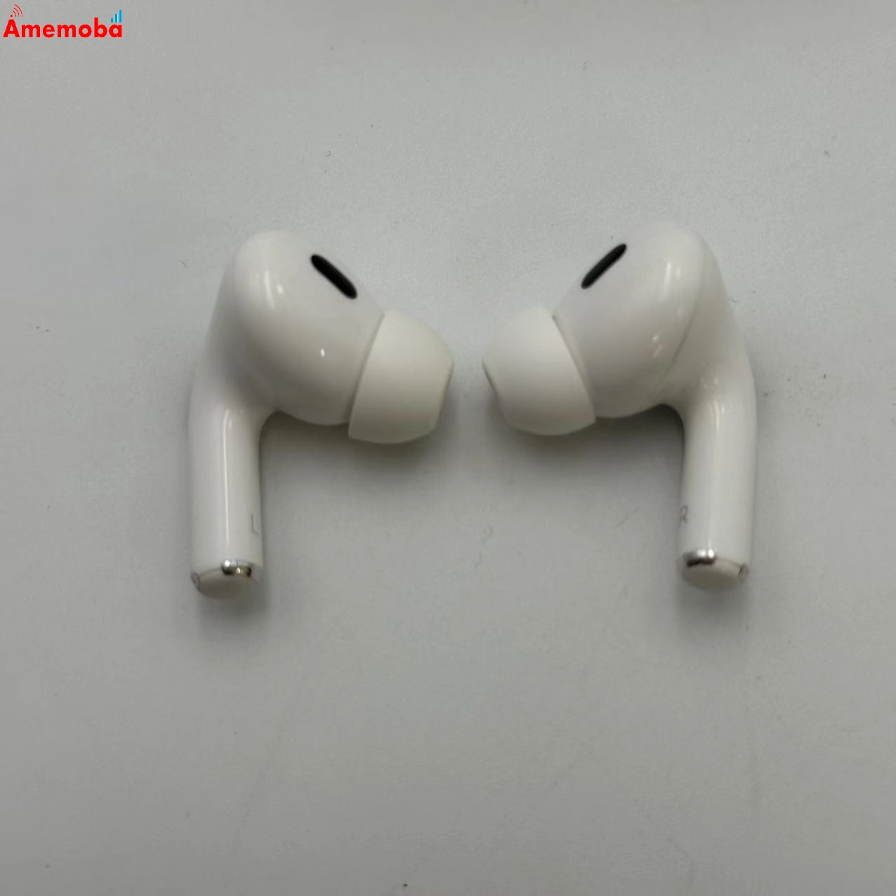 Airpods Pro 第2世代 MagSafe 充電ケース (Lightning) 付き ホワイト A2698