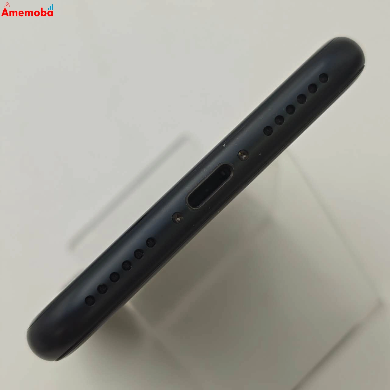 iPhoneSE 第3世代 64GB ミッドナイト MMYC3J/A docomo版SIMフリー 美品