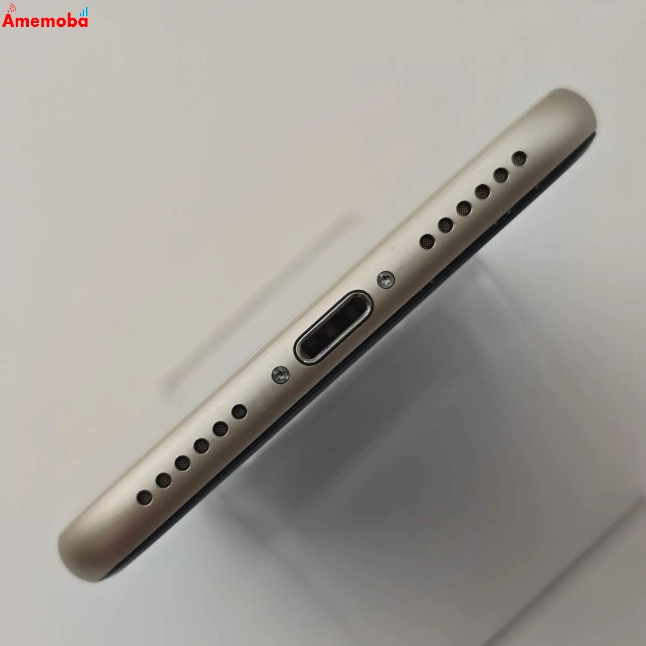 iPhoneSE 第3世代 64GB スターライト MMYD3J/A AU版SIMフリー 美品