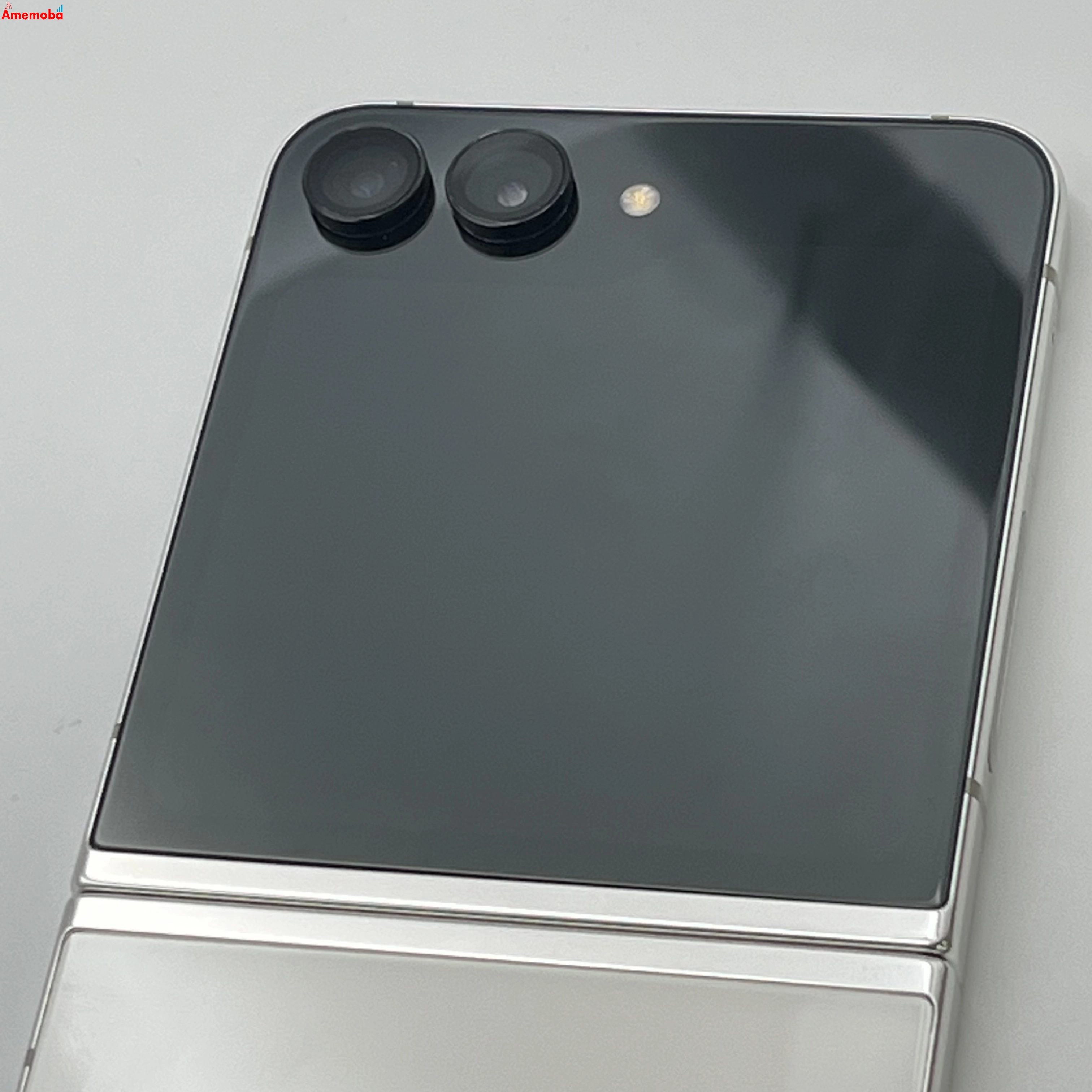 Galaxy Z Flip5 256GB クリーム SCG23 AU版SIMフリー 美品 au