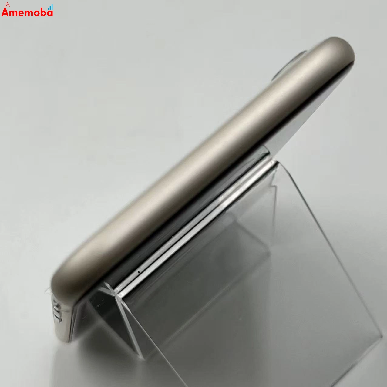 iPhoneSE 第3世代 64GB スターライト MMYD3J/A docomo版SIMフリー 美品