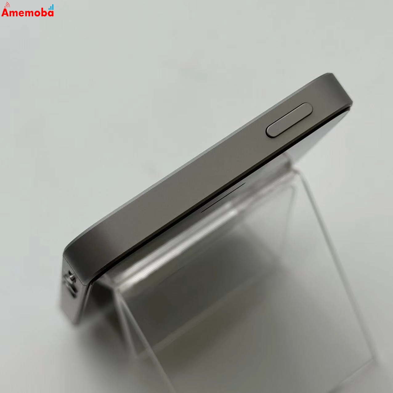 iPhoneSE 64GB スペースグレイ NLM62J/A  docomo版SIMフリー