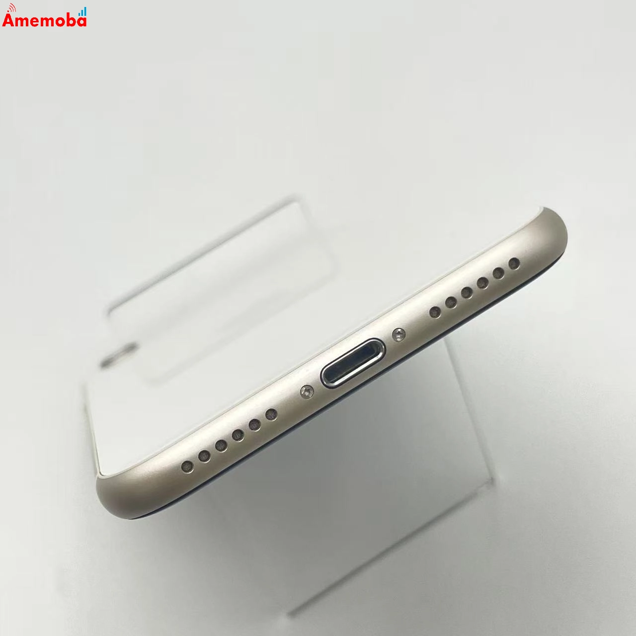 iPhoneSE 第3世代 64GB スターライト MMYD3J/A Apple版SIMフリー 極美品