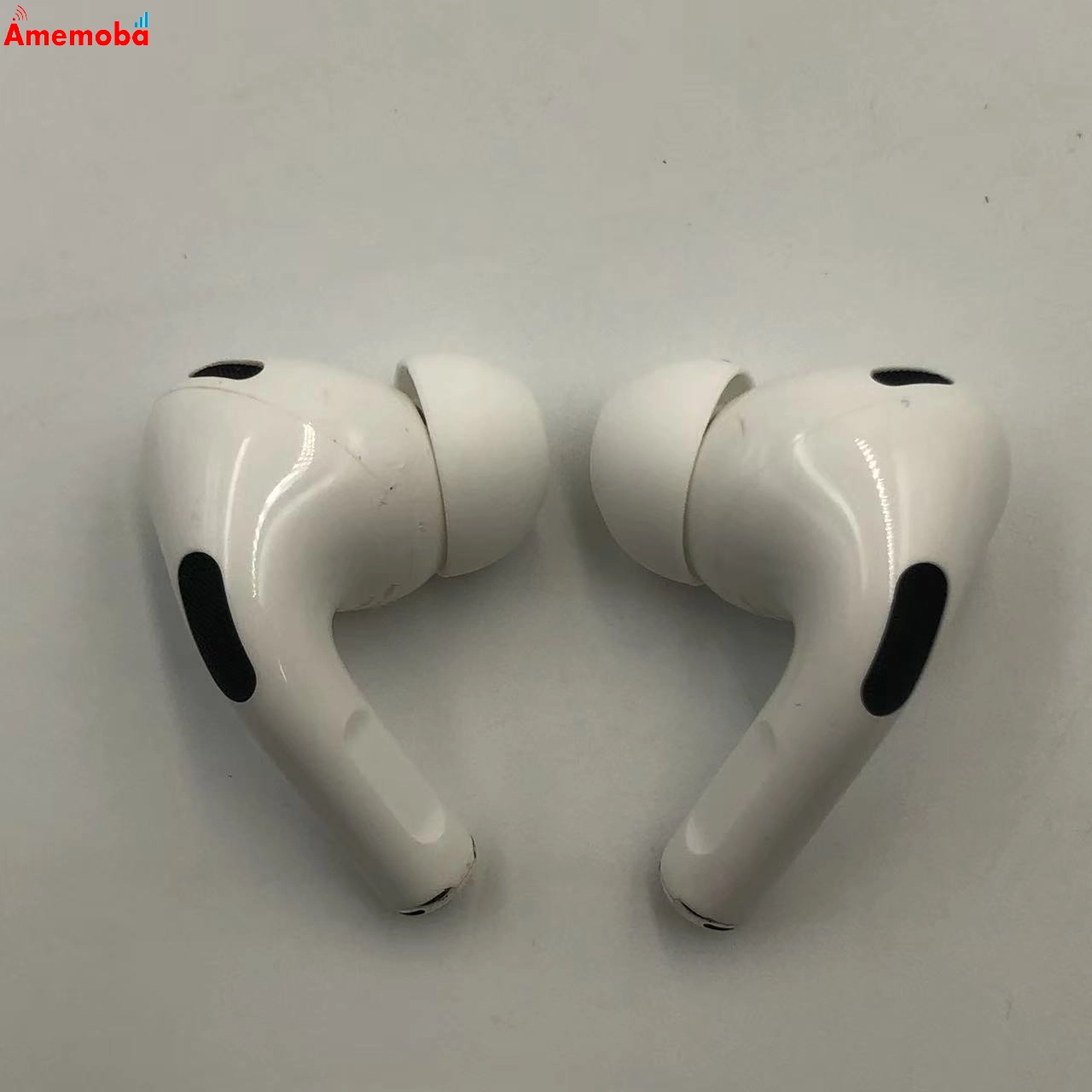 Airpods Pro 第2世代 MagSafe 充電ケース (Lightning) 付き ホワイトMQD83J/A