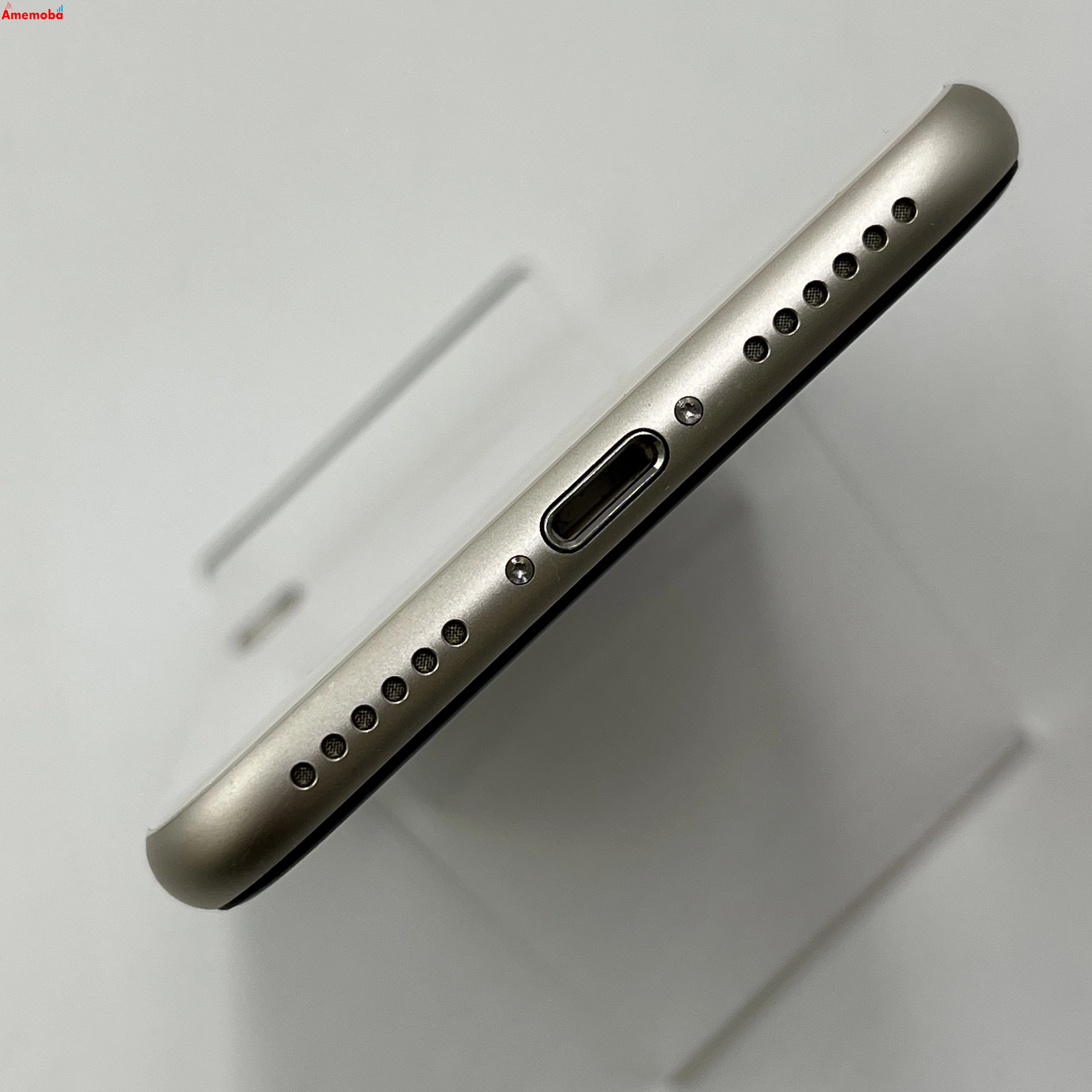 iPhoneSE 第3世代 64GB スターライト MMYD3J/A AU版SIMフリー