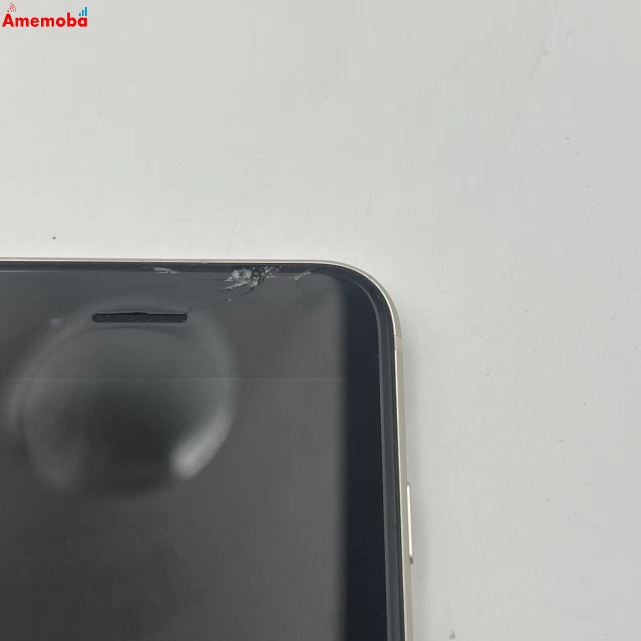 iPhoneSE 第3世代 64GB スターライト NMYD3J/A docomo版SIMフリー ジャンク品