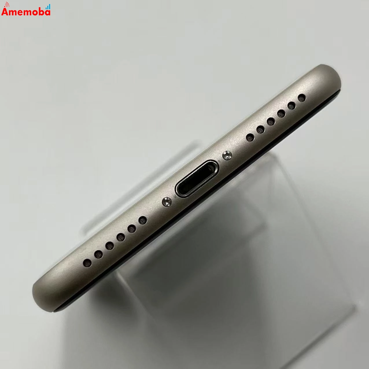 iPhoneSE 第3世代 128GB スターライト MMYG3J/A Apple版SIMフリー 美品