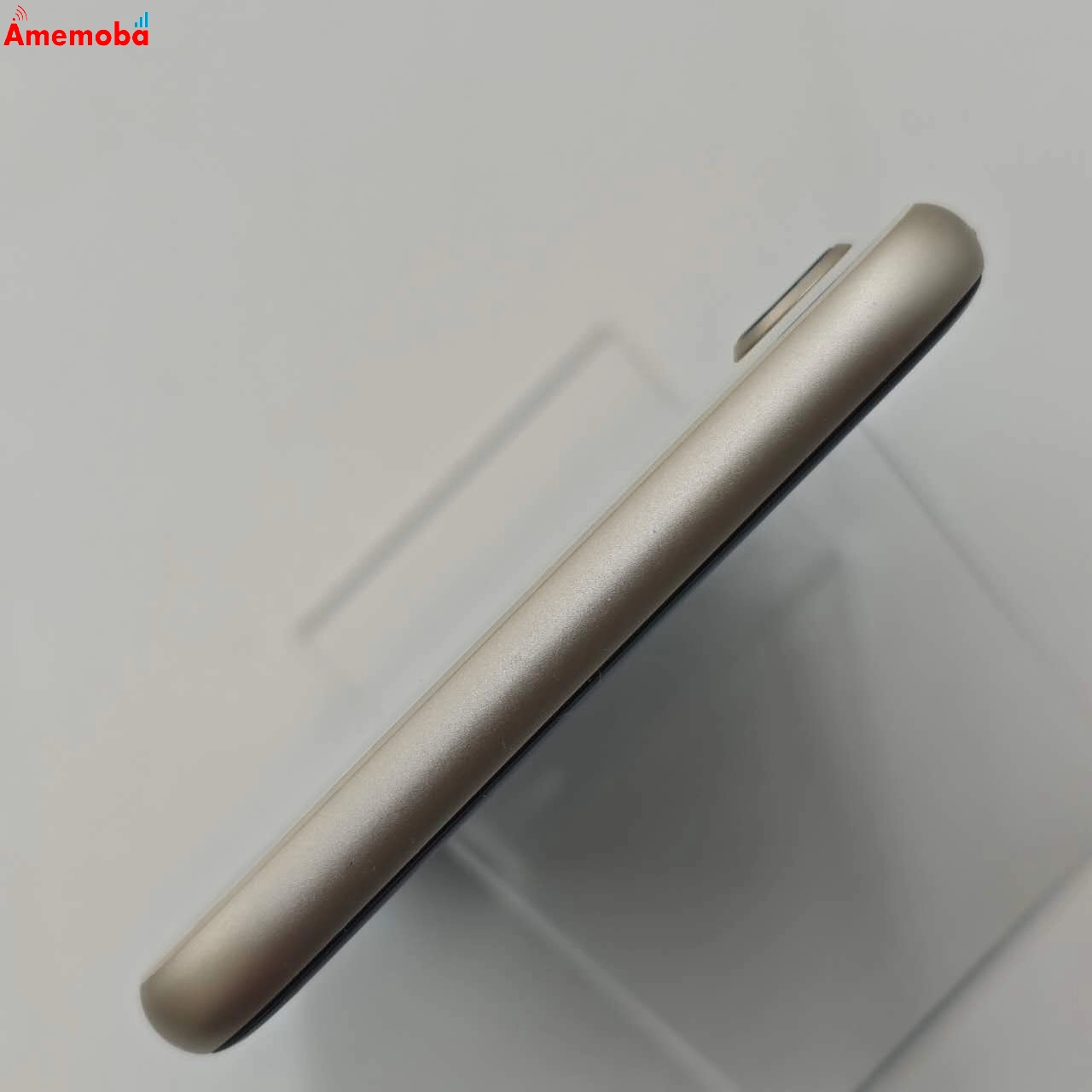 iPhoneSE 第3世代 128GB スターライト MMYG3J/A Apple版SIMフリー