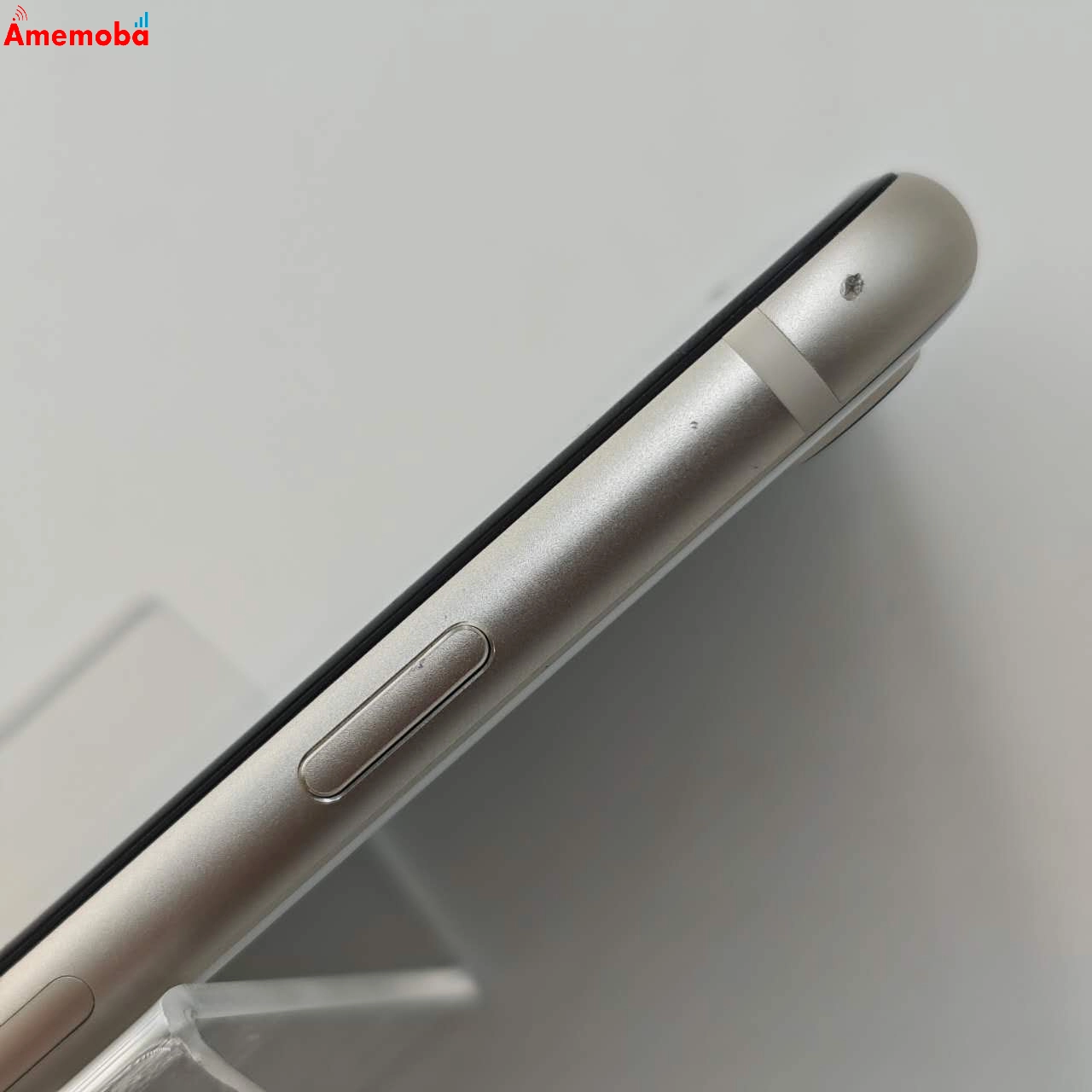 iPhoneSE 第3世代 128GB スターライト MMYG3J/A Apple版SIMフリー