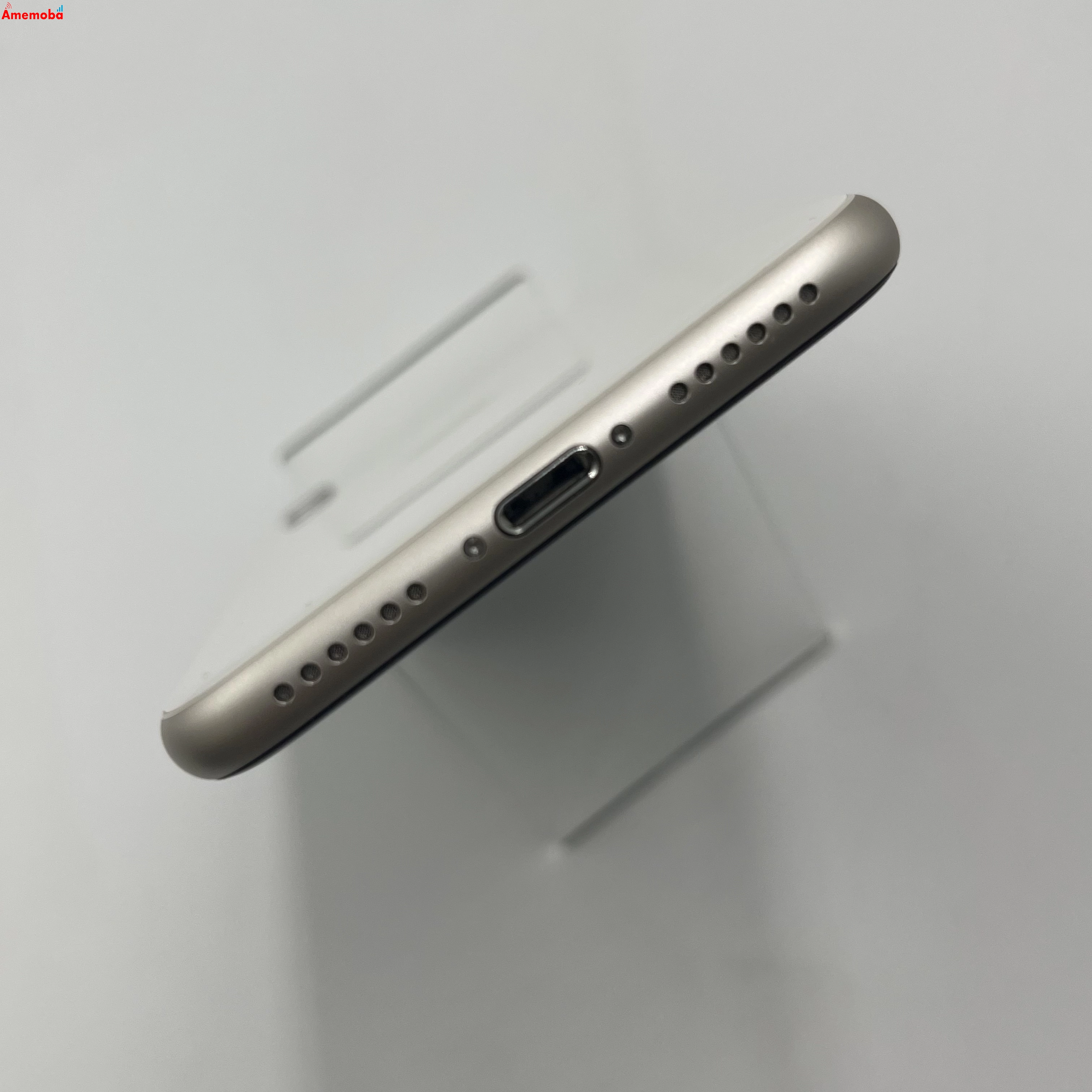 iPhoneSE 第3世代 64GB スターライト MMYD3J/A SoftBank版SIMフリー 極美品