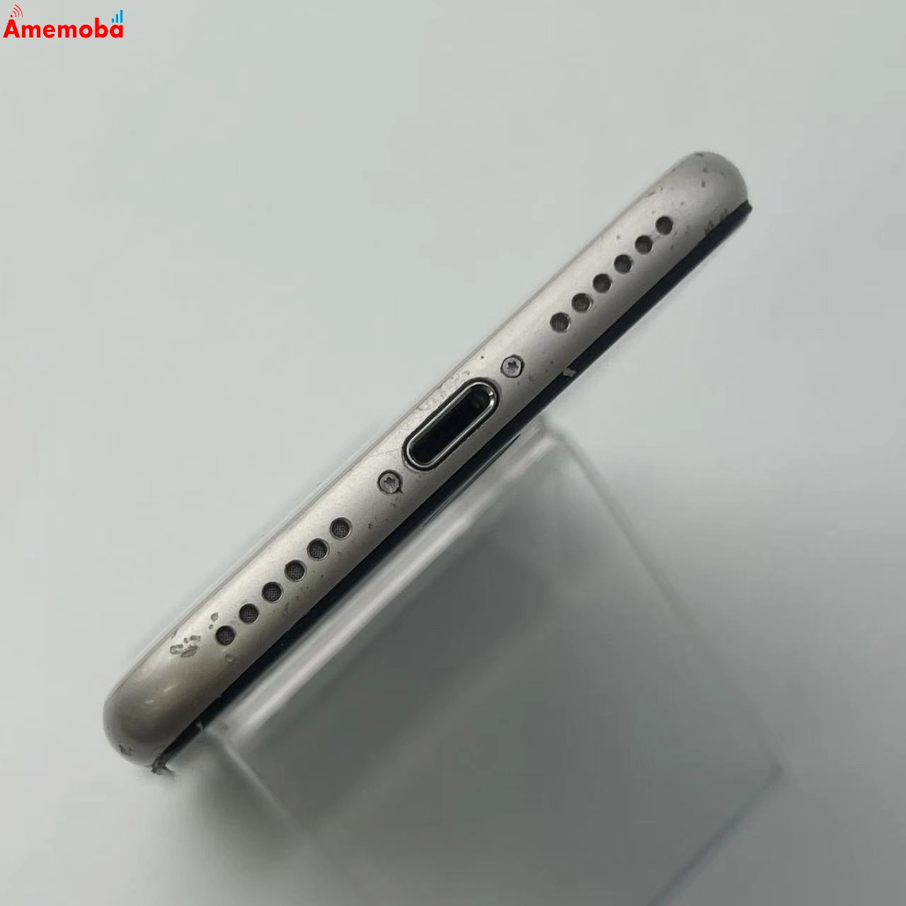 iPhoneSE 第3世代 128GB スターライト MMYG3J/A docomo版SIMフリー