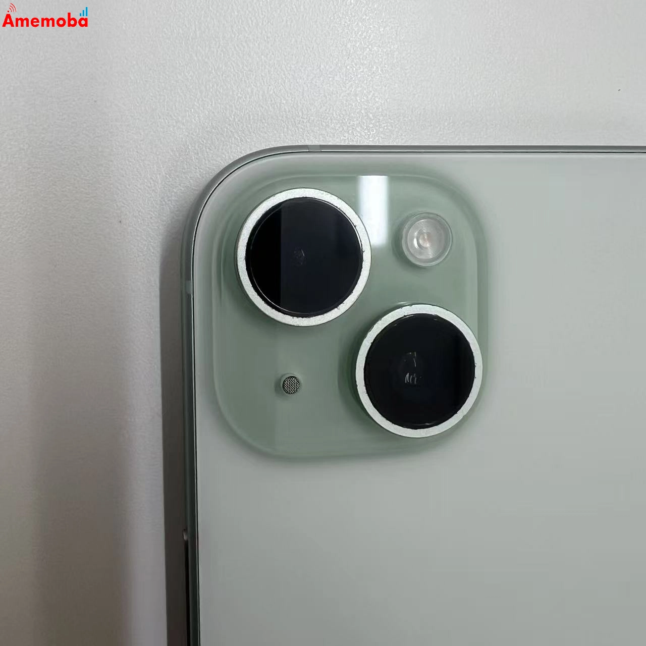 iPhone15 128GB グリーン MTMM3J/A docomo版SIMフリー 美品